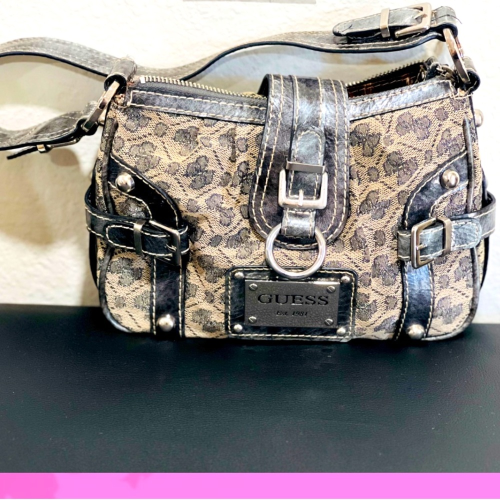 VINTAGE GUESS grey, beige & silver handbag.
